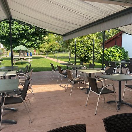 Hotel Mendy Saint-Jean-le-Vieux (Ain) Exterior foto