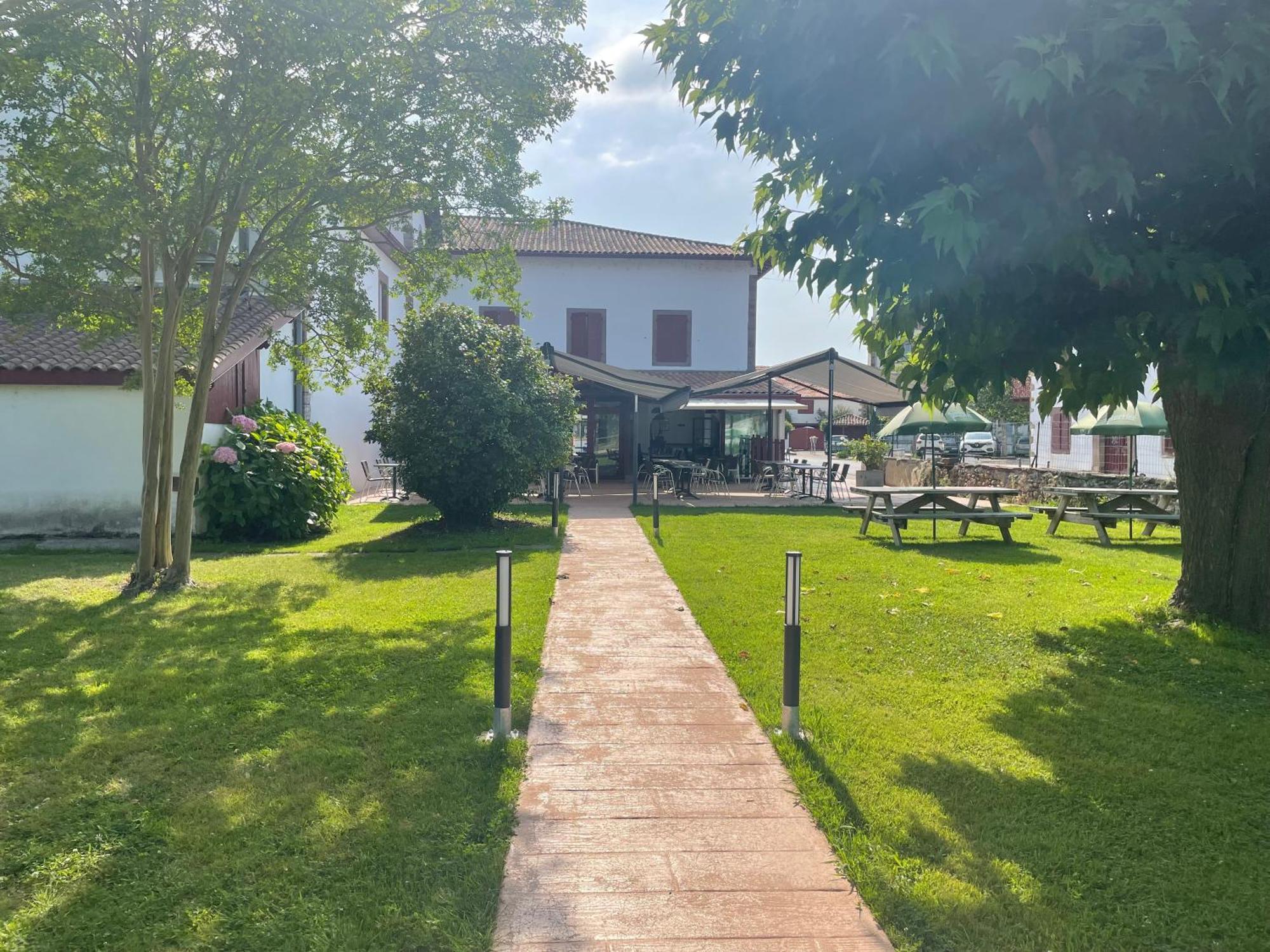 Hotel Mendy Saint-Jean-le-Vieux (Ain) Exterior foto